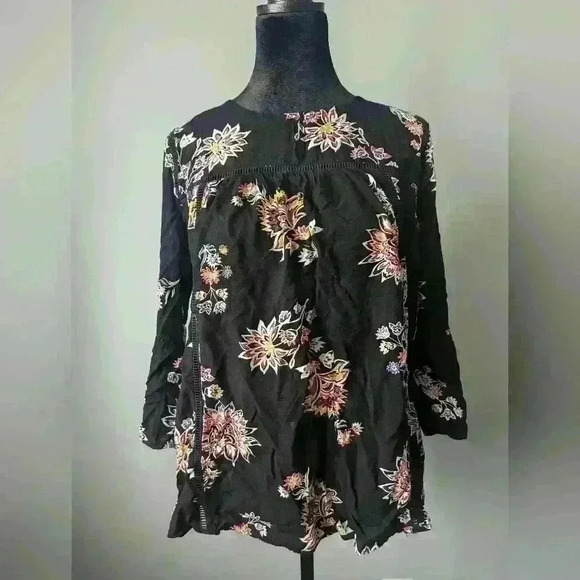 Old Navy Black Floral Blouse Size M - Picture 1 of 8